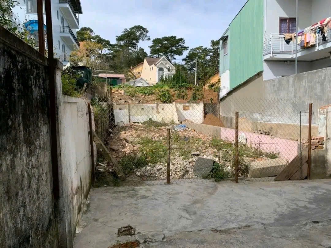 BÁN LÔ ĐẤT Sổ Riêng XD P5, Đà Lạt Giá Chỉ 3,9 Tỷ 2