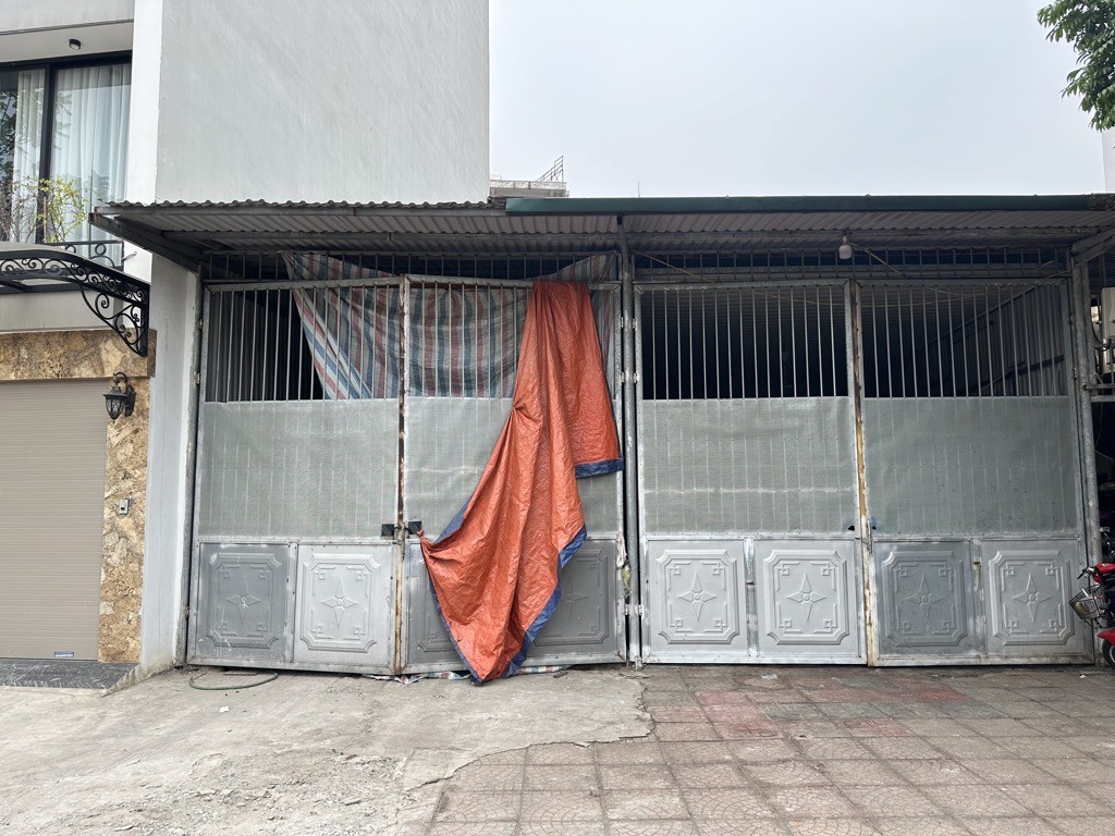 NGUYỄN VĂN CỪ,LONG BIÊN 11.5 tỷ 50m MẶT TIỀN 5m NGÕ Ô TÔ,NHÀ C4 CŨ 3