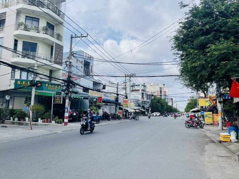 Bán nhà mặt tiền Tân Bình-cạnh chợ-ngang 4m-sổ vuông-kinh doanh sầm uất-giá tốt 2