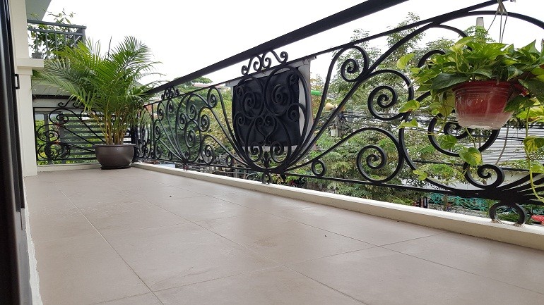 Cho thuê căn hộ dịch vụ tại Từ Hoa, Tây Hồ, 120m2, 2PN, ban công, đầy đủ nội thất đẹp hiện đại 4