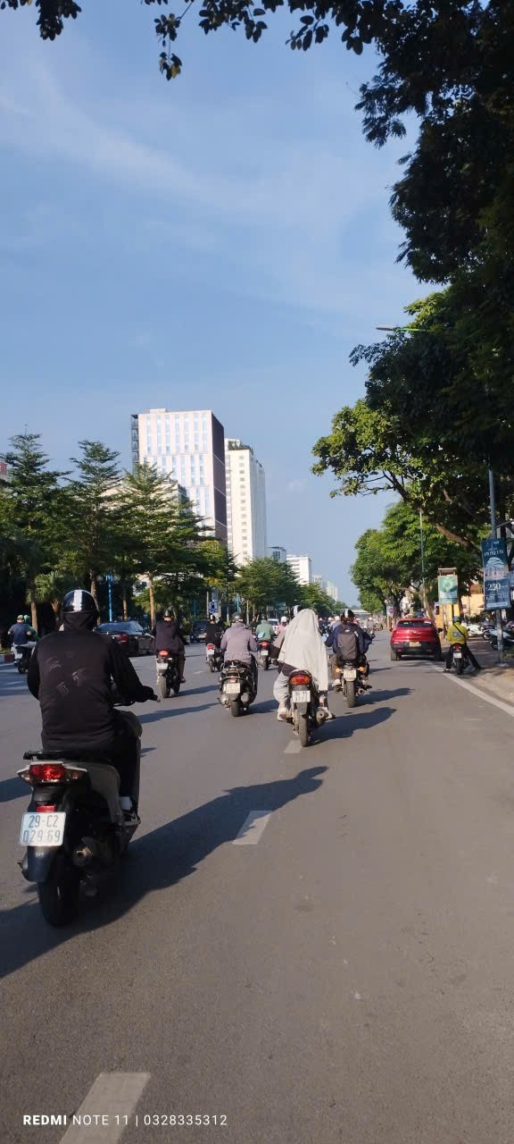 BÁN 80m2 NHÀ 5 TẦNG MẶT ĐƯỜNG Hoàng Quốc Việt kéo dài, VỈA HÈ, Kinh Doanh Đỉnh, 17 tỷ 2