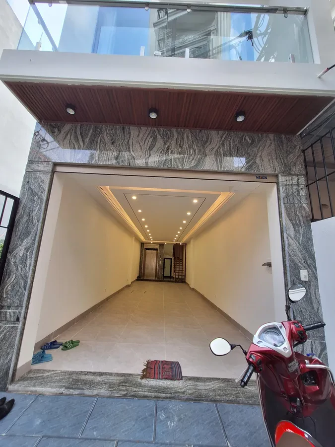 NHÀ MỚI PHỐ Bồ Đề 6 TẦNG THANG MÁY GARA Ô TÔ 59m2 X 18.2 tỷ. 2