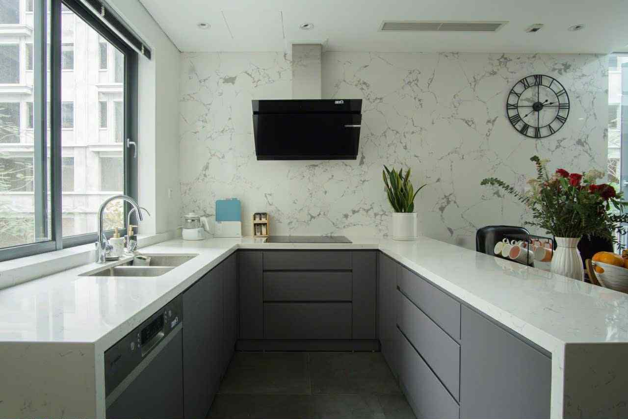 Liền kề Lâm Hạ- bệnh viện Tâm Anh, 114m x 6 tầng, mặt tiền 20m, vỉa hè, ôtô dừng đỗ, kinh doanh 3