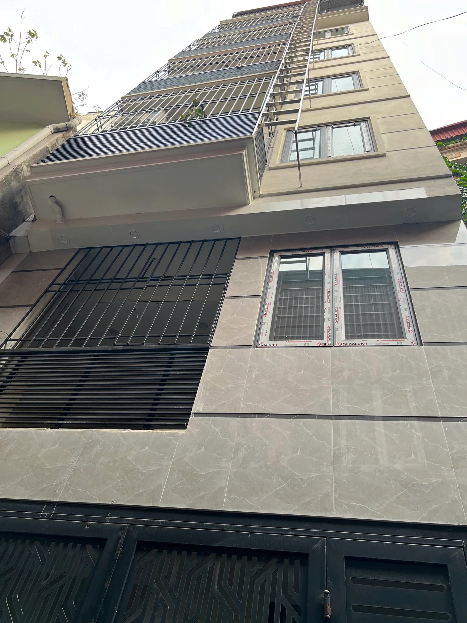 Bán Nhà Thịnh Liệt 74/83m2. 7 tầng. mặt tiền 4.6m. giá 18.6 tỷ Hoàng Mai Hà Nội
