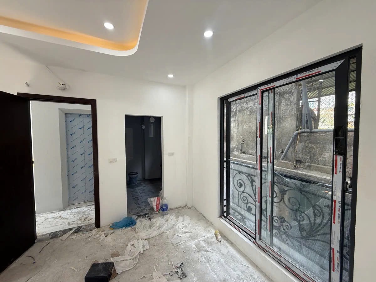 Bán Nhà Vũ Thạnh 32m2. 6 tầng. mặt tiền 6.5m.  giá 9.5 tỷ Đống Đa Hà 4