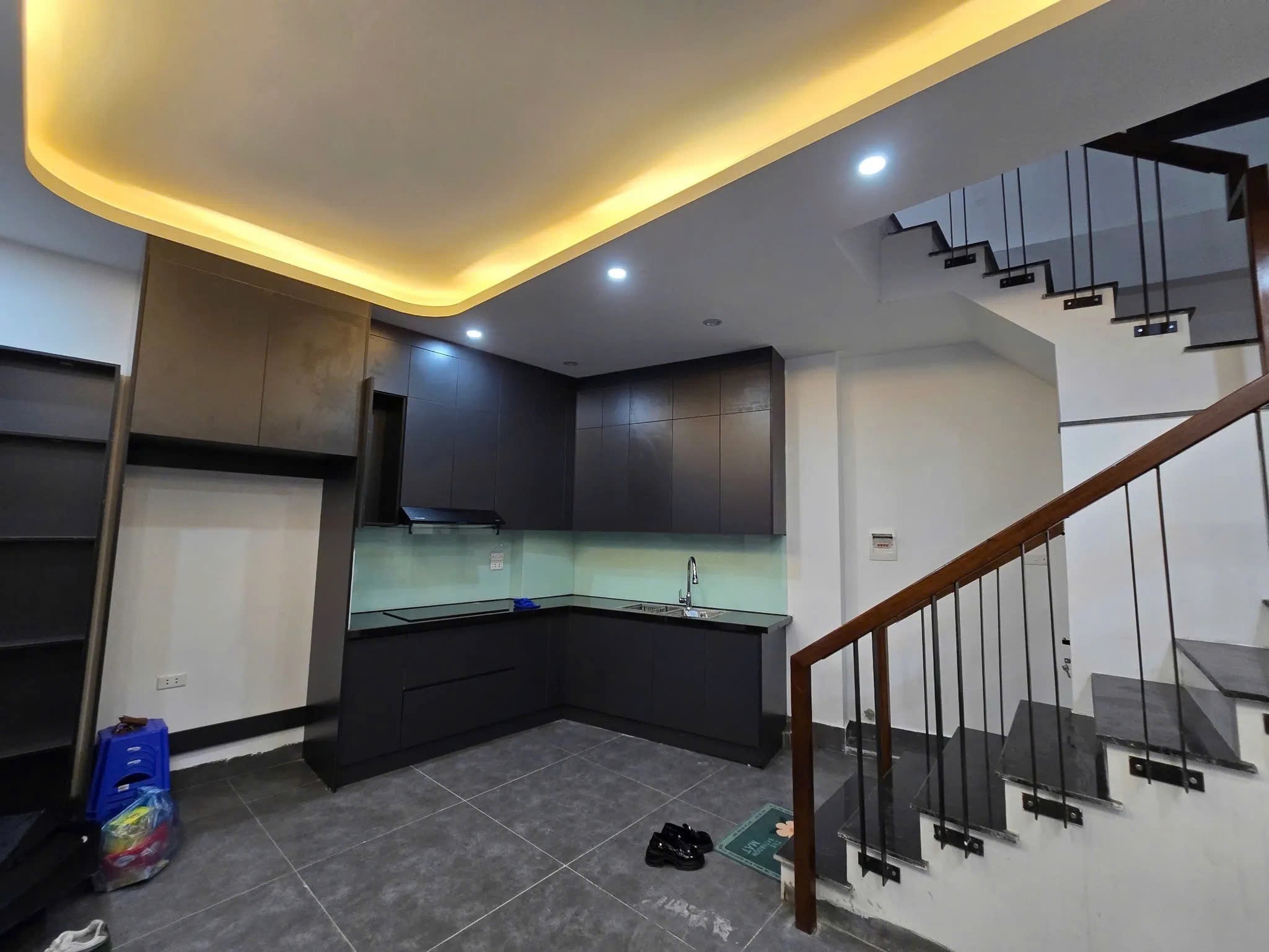Bán Nhà Ngõ Quỳnh 27/30m2. 5 tầng. mặt tiền 5.36m. giá 7.2 tỷ Hai Bà Trưng Hà Nội 2