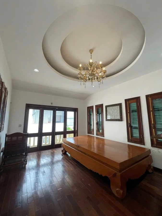 Bán nhà Lạc Long Quân 52m2. 5 tầng. mặt tiền 4.1m. giá 19 tỷ Tây Hồ Hà Nội 3