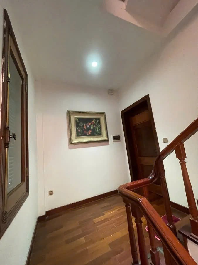 Bán nhà Lạc Long Quân 52m2. 5 tầng. mặt tiền 4.1m. giá 19 tỷ Tây Hồ Hà Nội 5