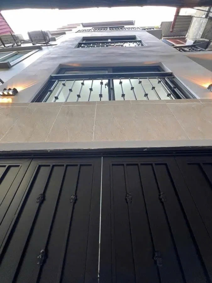 Bán Nhà Thái Hà 17m2. 4 tầng. mặt tiền 2.6m. giá 5 tỷ Đống Đa Hà Nội