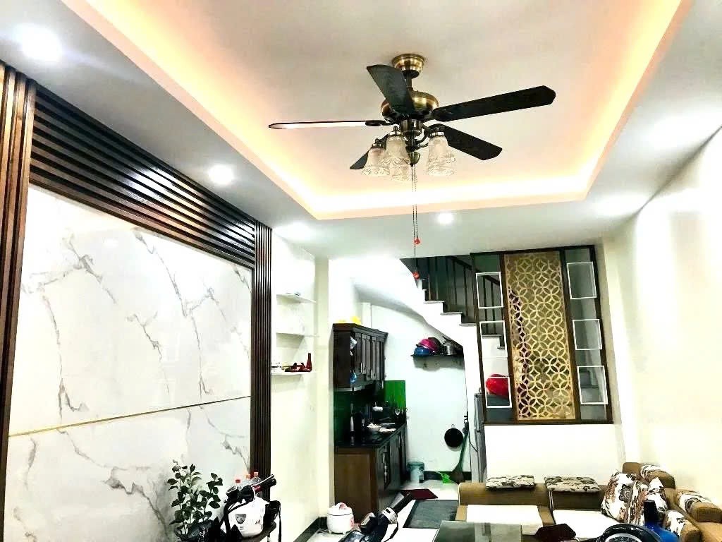 Bán Nhà  Ngũ Nhạc 36m2, 5 tầng. mặt tiền 3.5m. giá 7.2 tỷ Hoàng Mai Hà Nội 2