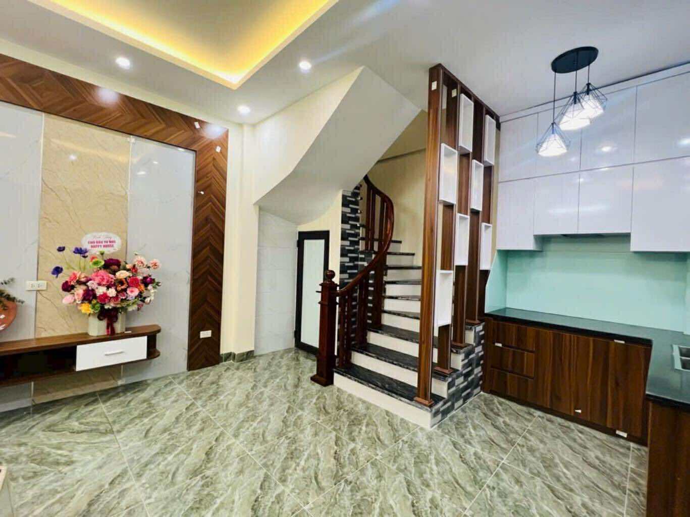 NHÀ ĐẸP HOÀNG MAI - 5 TẦNG - XÂY MỚI - GẦN Ô TÔ - 36M NHỈNH 6 TỶ