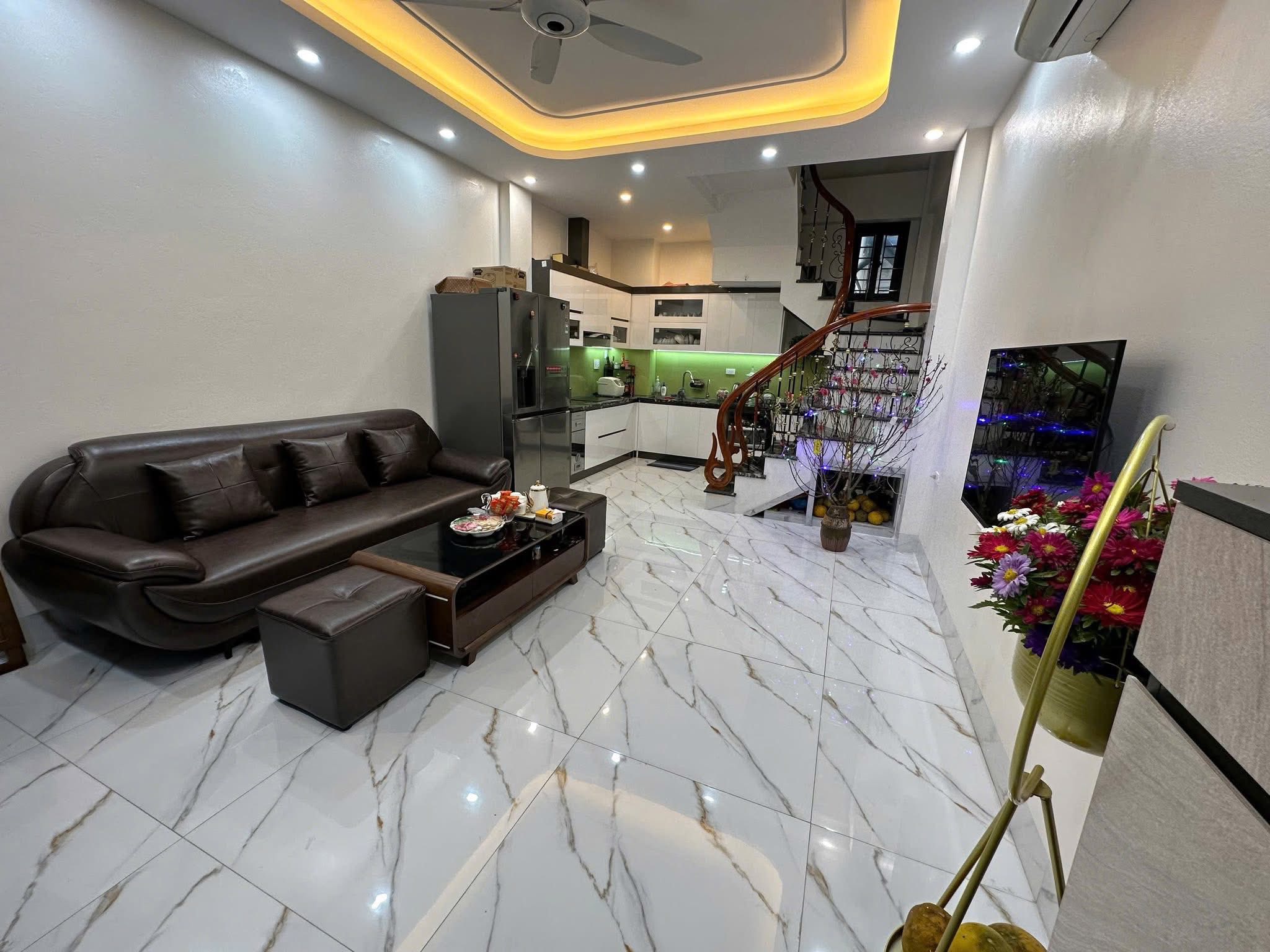 BÁN NHÀ HỒ TÙNG MẬU QUẬN BẮC TỪ LIÊM NHÀ ĐẸP DÂN XÂY NGÕ RỘNG  NÔNG GẦN PHỐ  THOÁNG TRƯỚC SAU 7,5 2