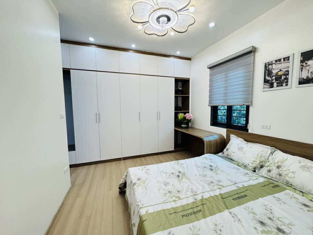MINH KHAI - NHÀ ĐẸP 5 TẦNG - Ô TÔ ĐỔ CỬA - NHỈNH 8 TỶ 3