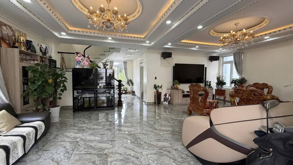 Cần Bán gấp Biệt Thự trung tâm Tp.Đà Lạt Giá 18 tỷ Đường Hùng Vương