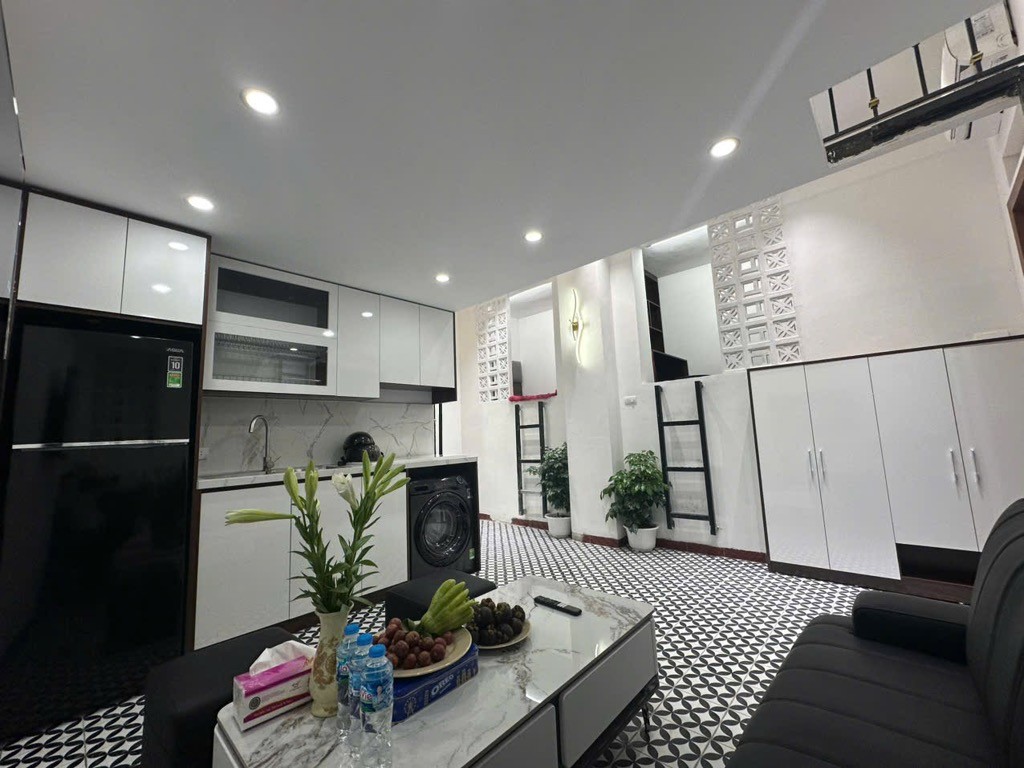 Bán nhà Đội Cấn, Ba Đình, 50m2, Mt 4m, chỉ 2.8 tỷ