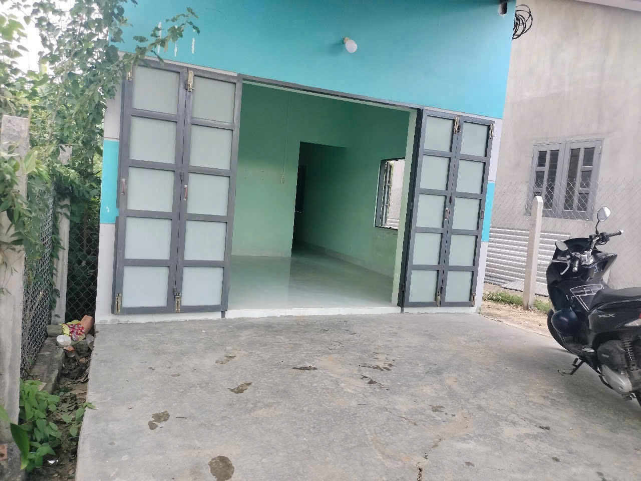 Bán nhà sân vườn Diên Đồng - Diên Khánh giá rẻ đường bê tông 6m thông 4