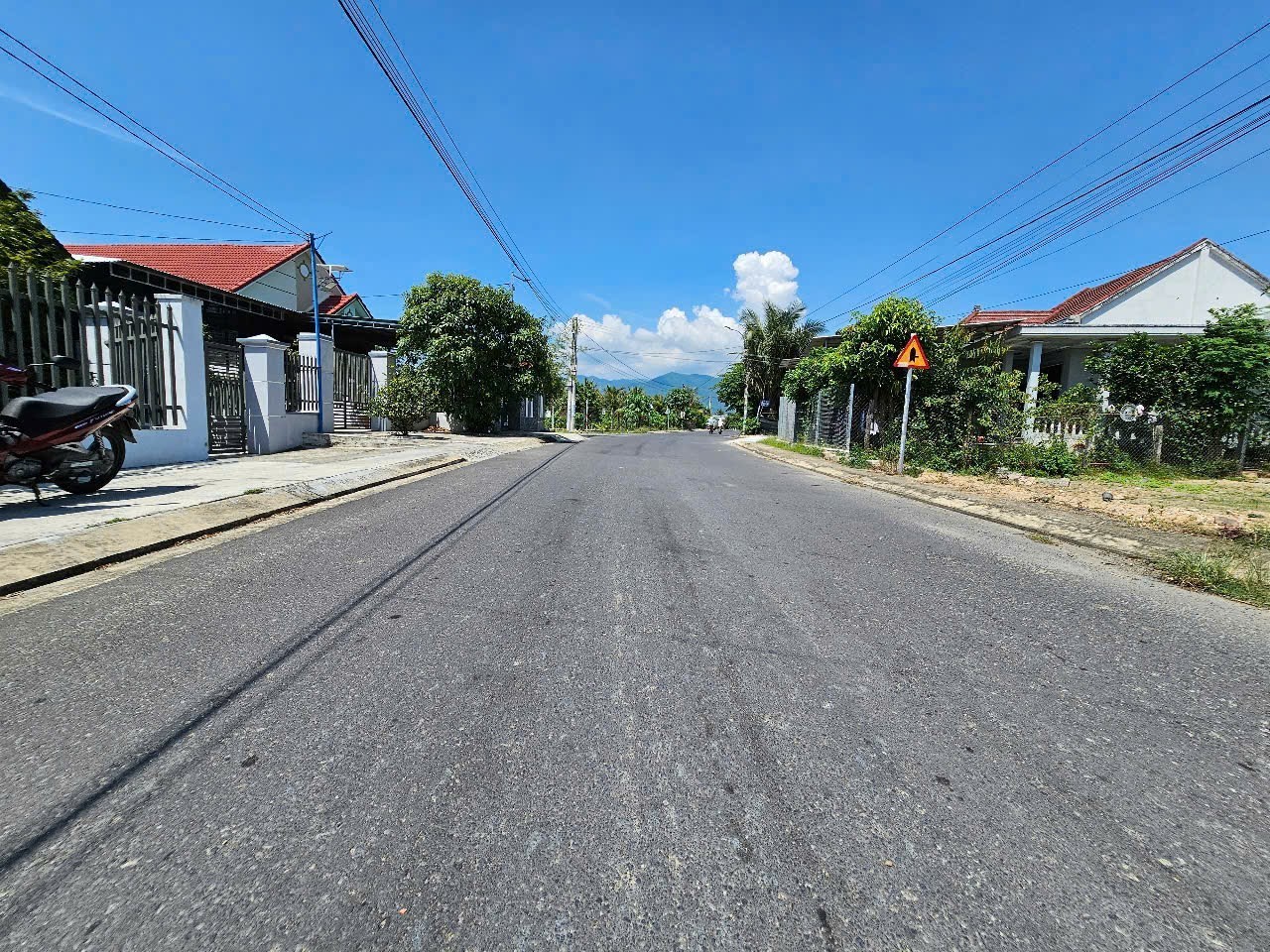 Bán đất mặt tiền đường Thành Hồ - Diên Phước cạnh TL2 gần trung tâm tiệc cưới Cường Ngọc