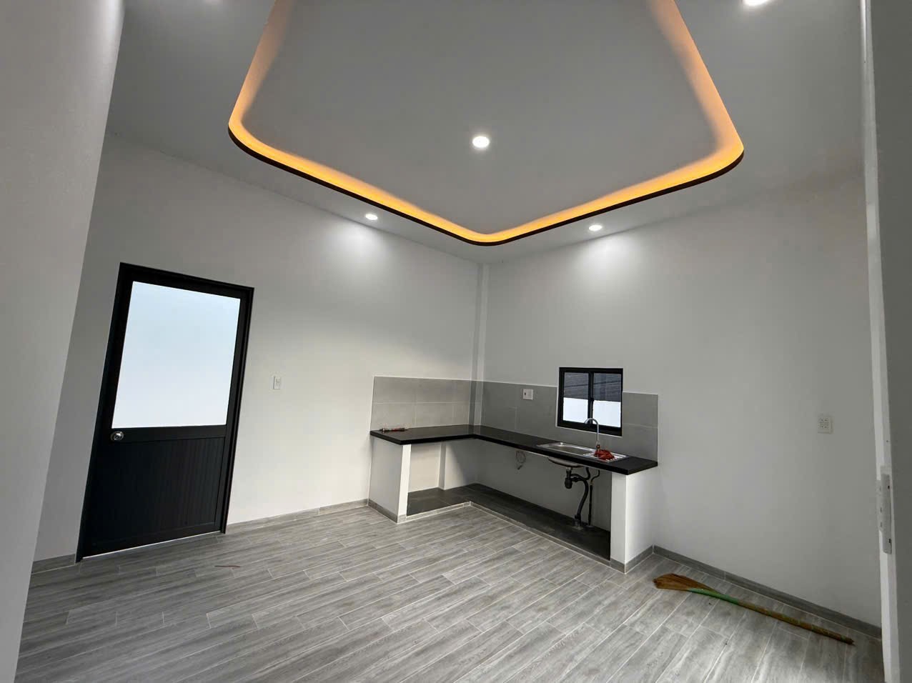 Bán nhà Diên Lâm mới xây sát bên Hương Lộ 39 6