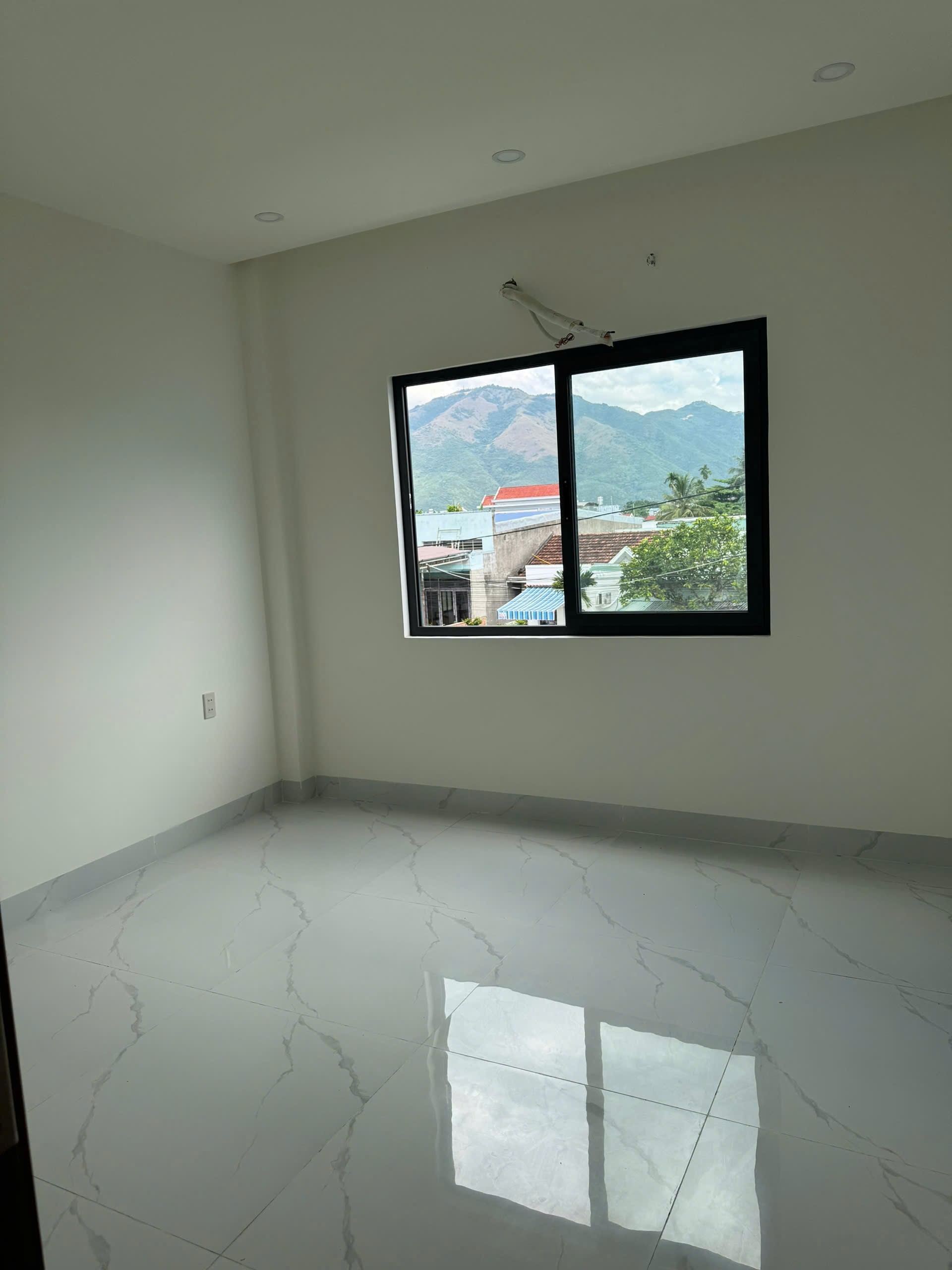 Bán nhà Diên An mới xây đường thông - Thôn Phú Ân Nam 2 hẻm đường Thông Tin 13