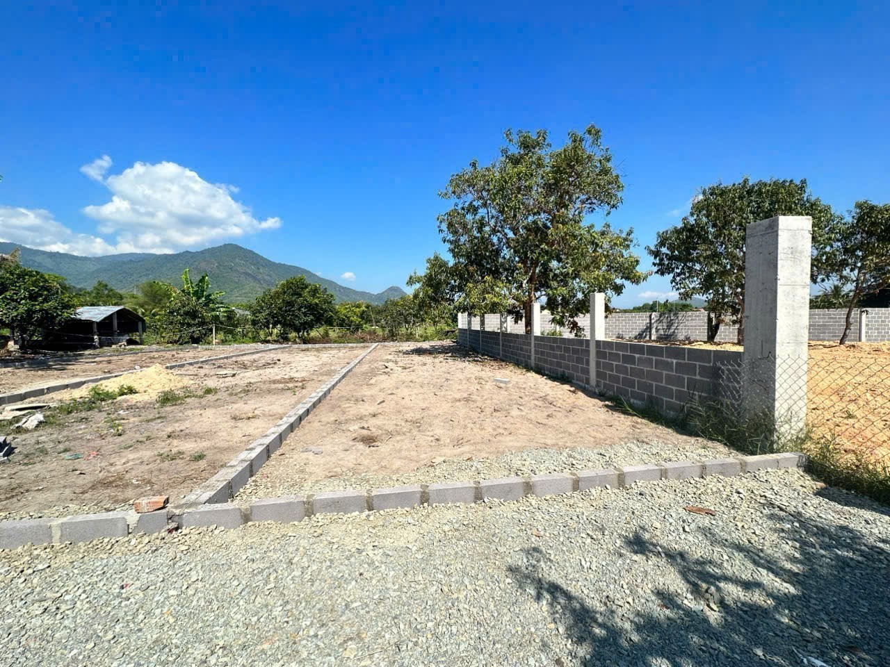 Bán đất Suối Tiên giá rẻ full thổ cư gần Hương Lộ 39 - đường oto tới nơi ngay khu dân cư 2