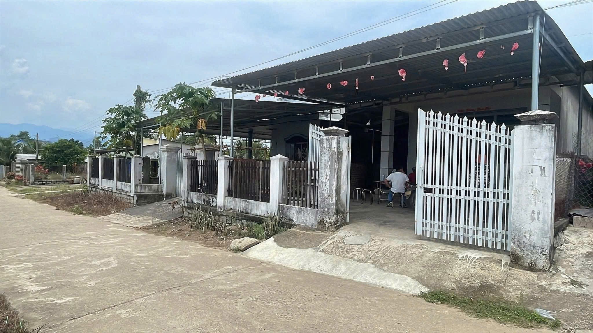 Bán nhà Diên Đồng giá rẻ ngay trung tâm khu dân cư - rộng rãi trồng rau nuôi gà 2