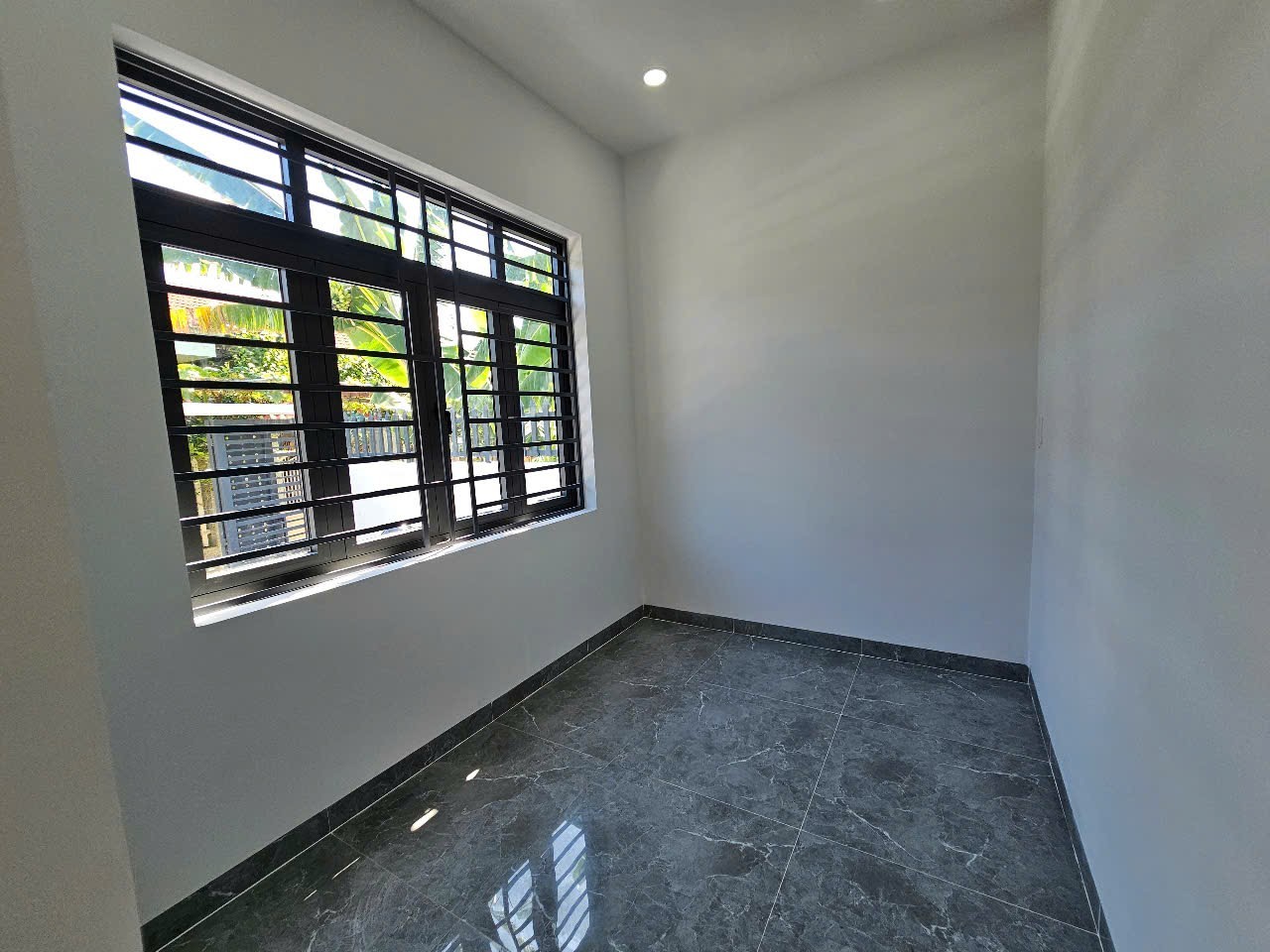 Bán nhà Diên Phú mới xây thôn 3 đối diện khu công nghiệp Diên Phú 11