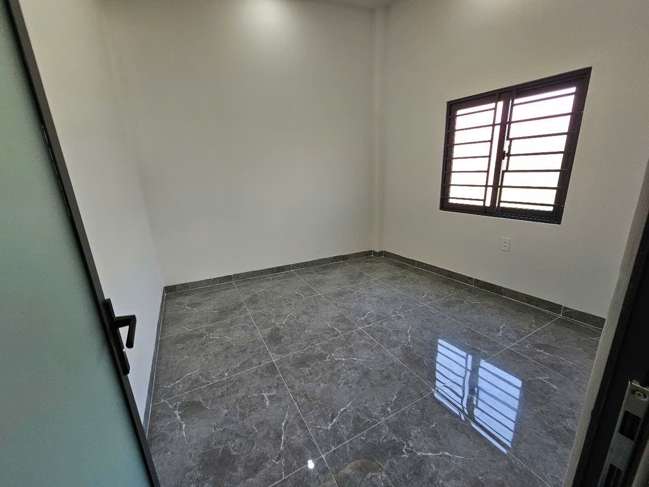Bán nhà Diên Phú mới xây thôn 3 đối diện khu công nghiệp Diên Phú 16