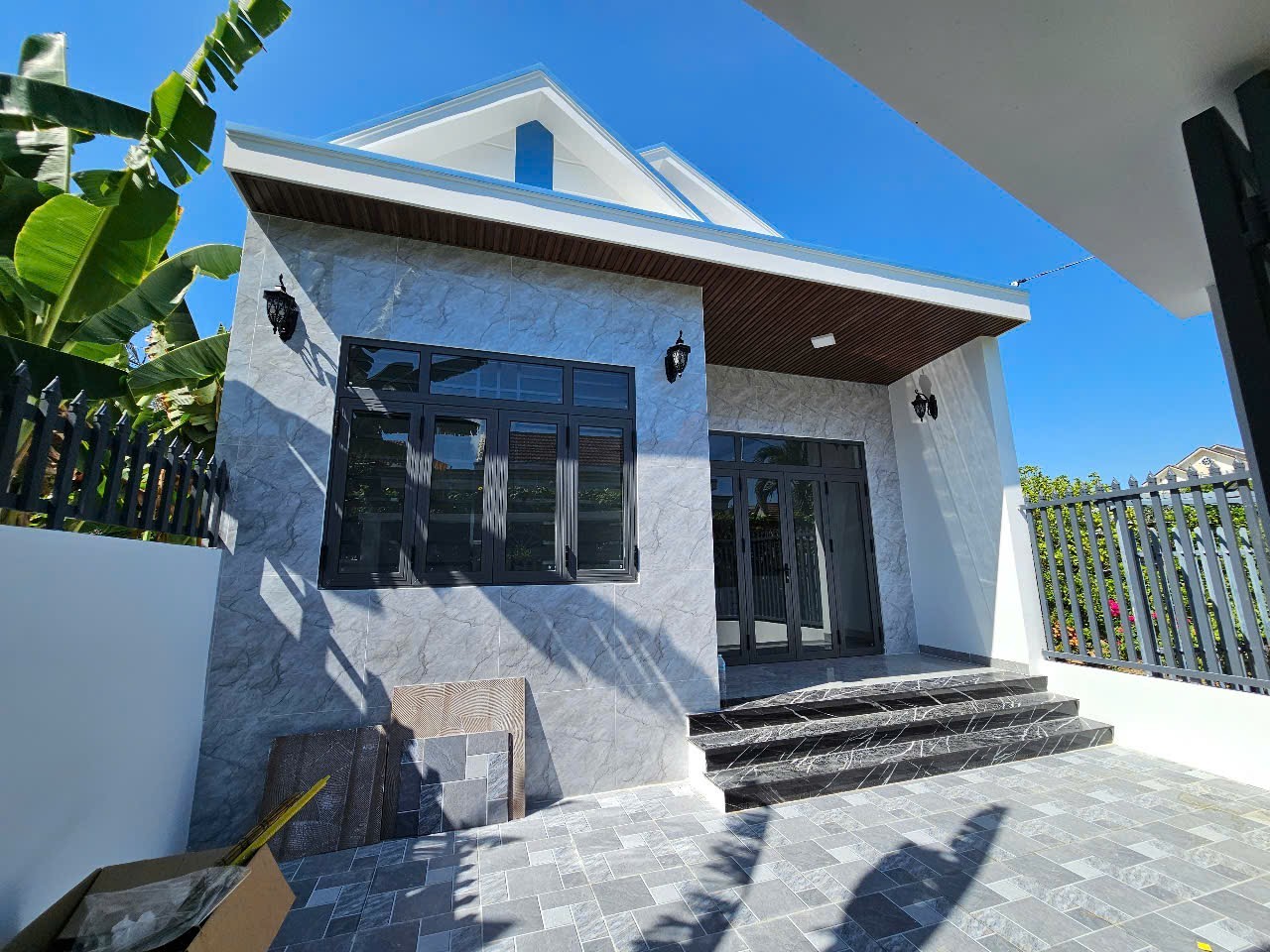 Bán nhà Diên Phú mới xây thôn 3 đối diện khu công nghiệp Diên Phú