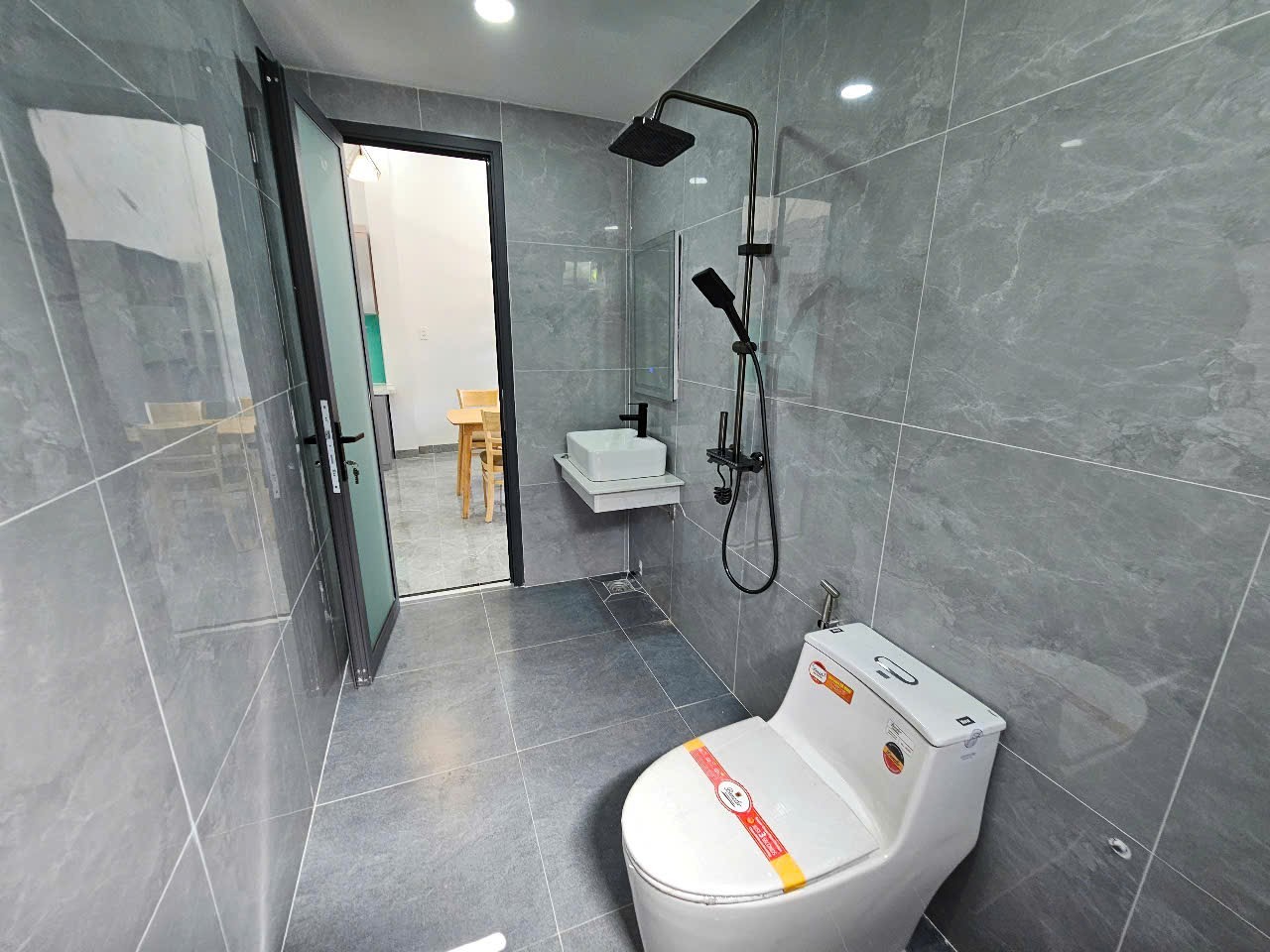 Bán nhà Diên Phú mới xây thôn 3 đối diện khu công nghiệp Diên Phú 19