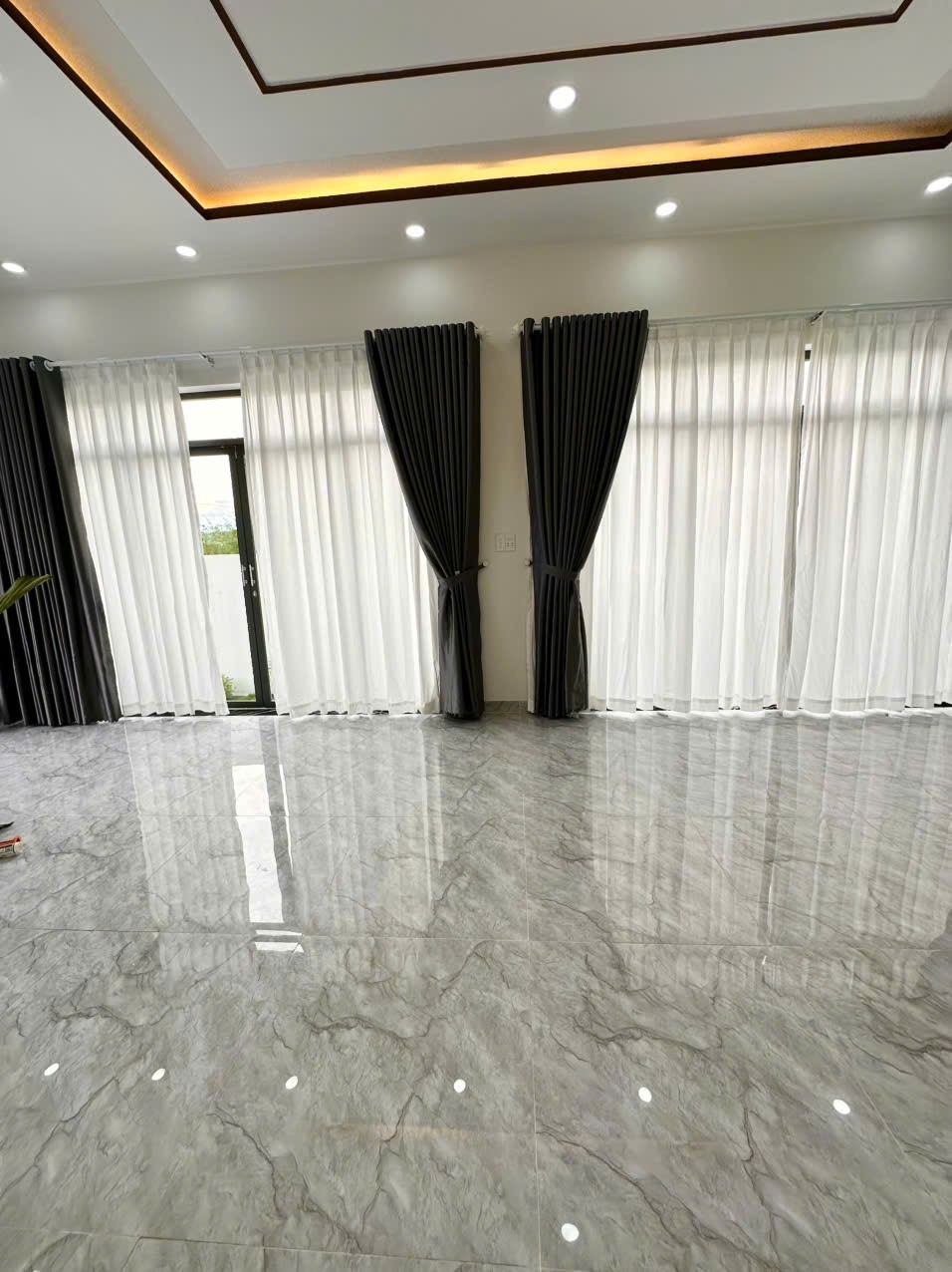 Bán nhà Diên Điền thôn Trung 1 mới xây gần Hương Lộ 5 21