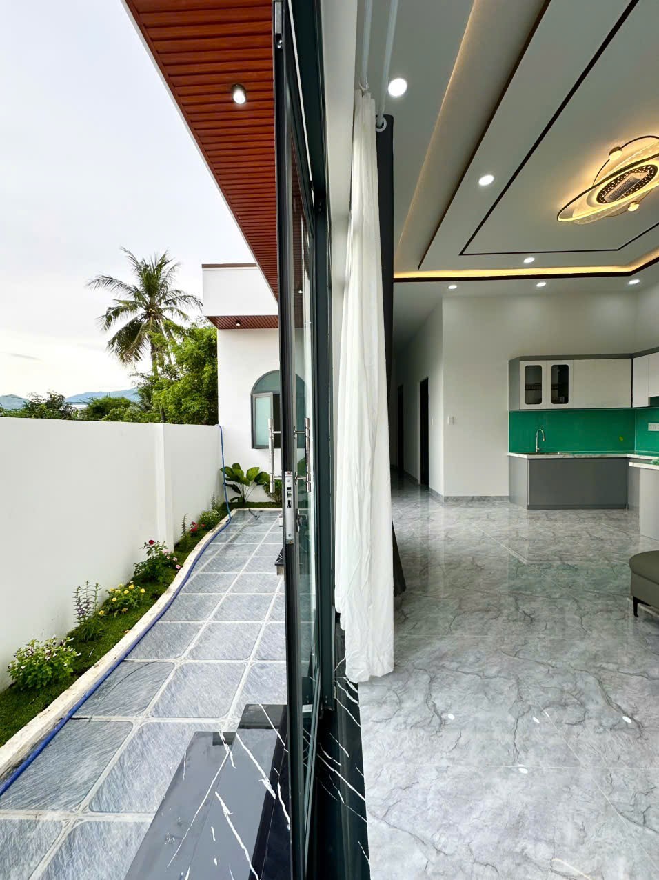 Bán nhà Diên Điền thôn Trung 1 mới xây gần Hương Lộ 5 17