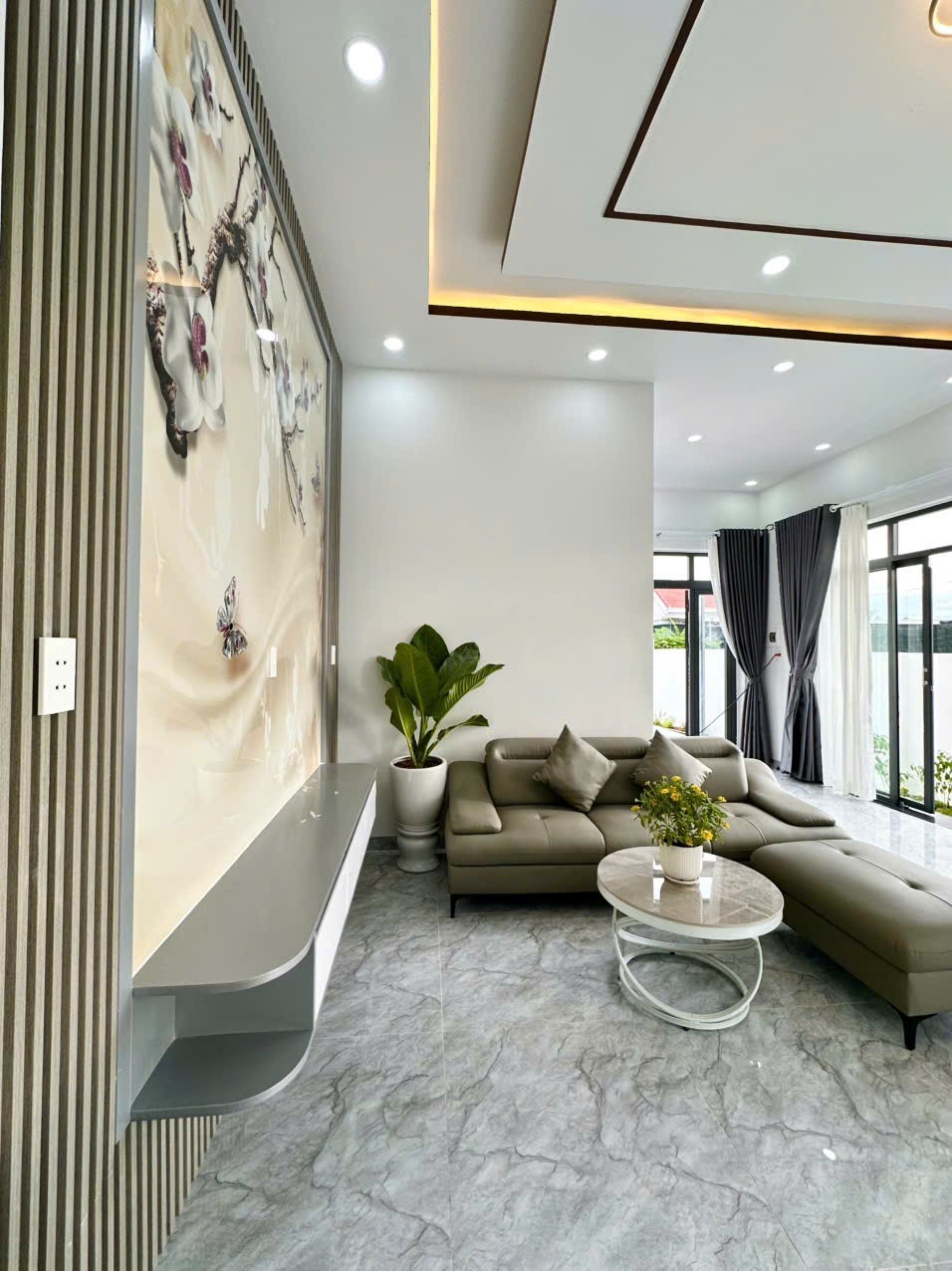 Bán nhà Diên Điền thôn Trung 1 mới xây gần Hương Lộ 5 16