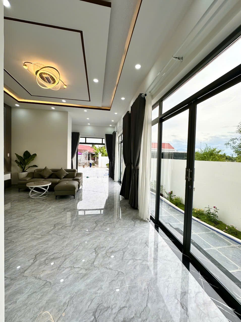 Bán nhà Diên Điền thôn Trung 1 mới xây gần Hương Lộ 5 12