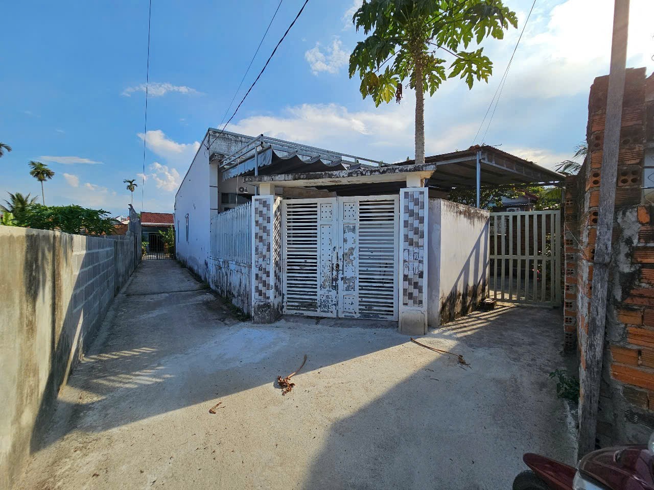 Bán nhà Diên Hoà giá rẻ sát bên Hương Lộ 39 chủ kẹt tiền cần bán gấp 2