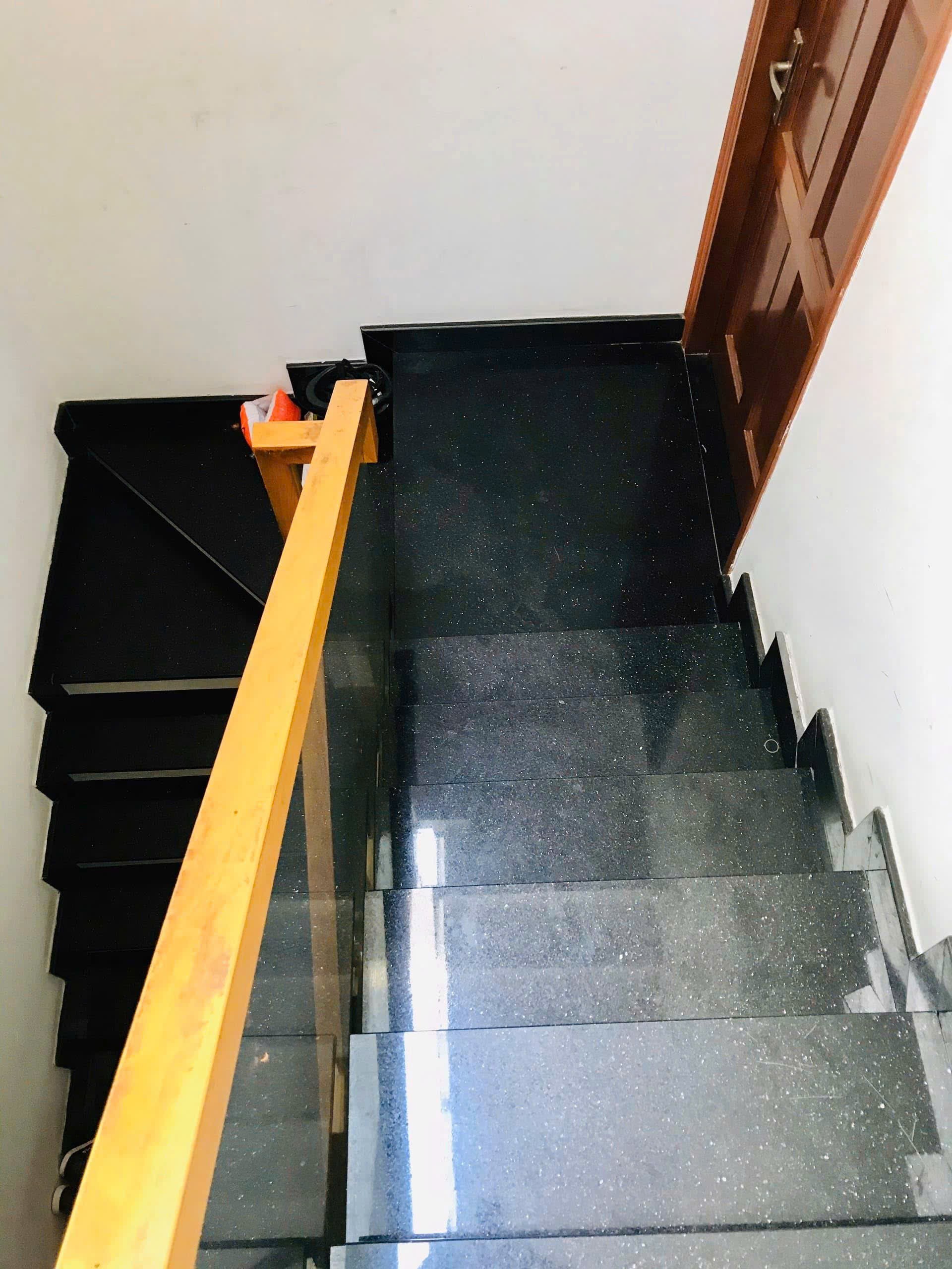 CĂN GÓC 2MT KINH DOANH ĐỐI DIỆN NHÀ ĐÀM VĨNH HƯNG - DOANH THU HƠN 100TR/THÁNG 13