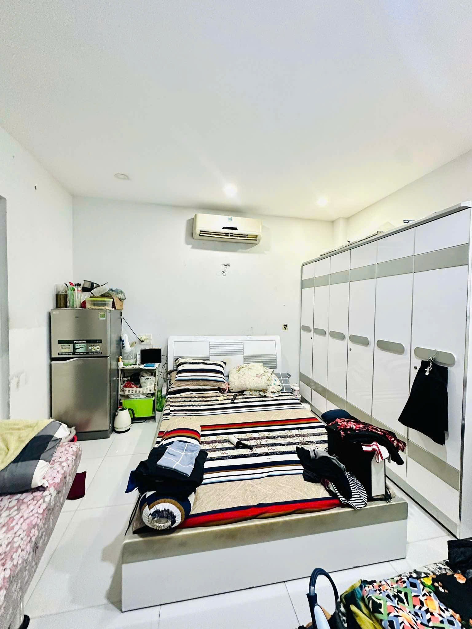 CĂN GÓC 2MT KINH DOANH ĐỐI DIỆN NHÀ ĐÀM VĨNH HƯNG - DOANH THU HƠN 100TR/THÁNG 4