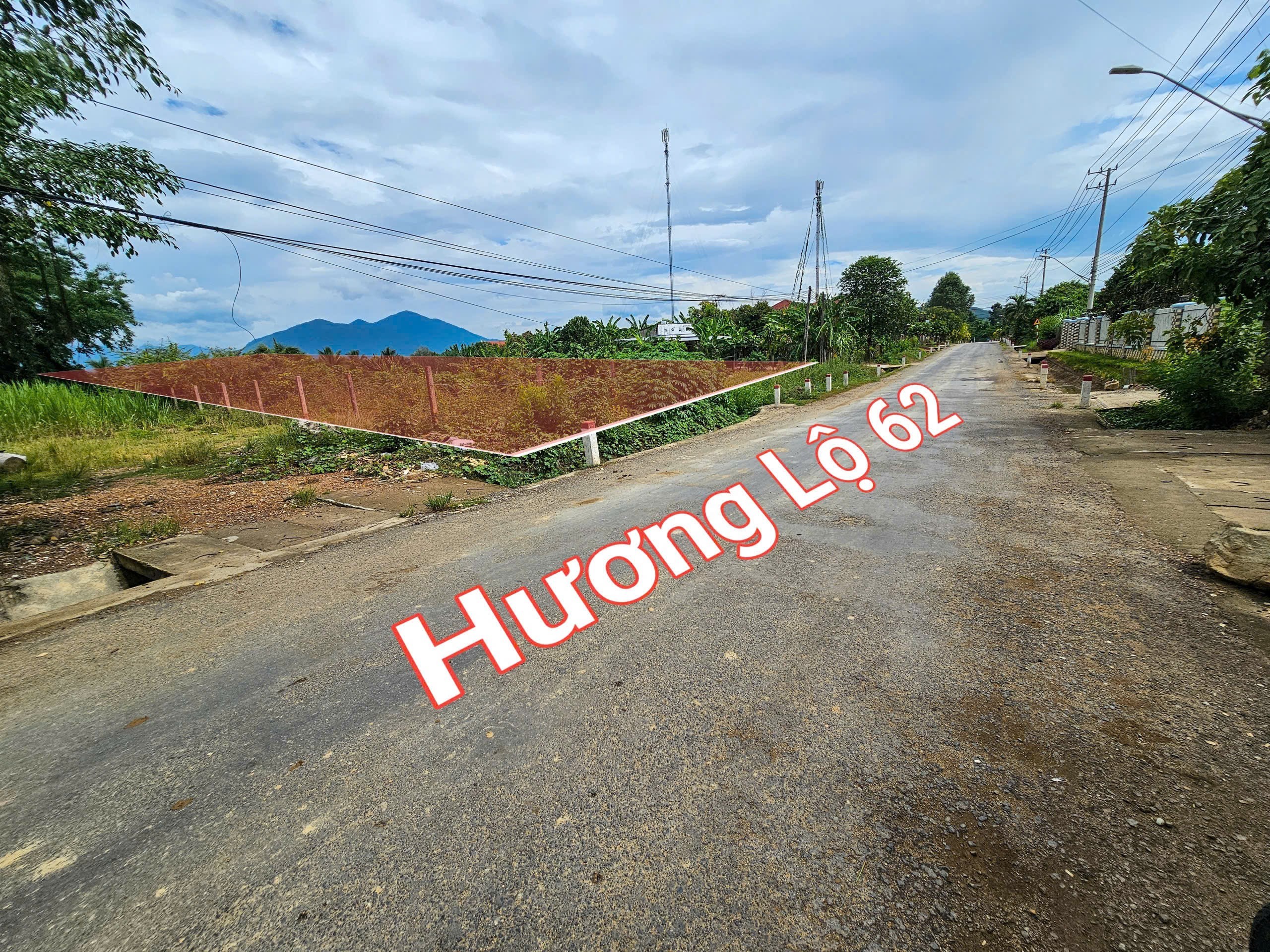 Bán đất Sông Cầu mặt tiền Hương Lộ 62 ngay trung tâm hành chính xã