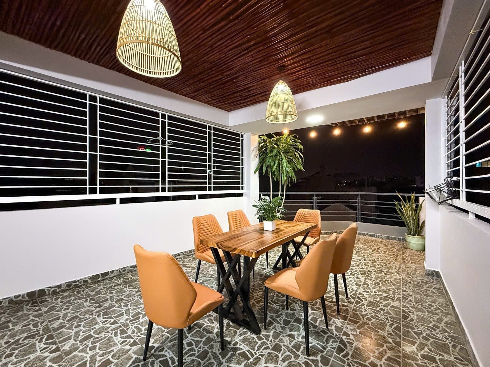 SIÊU PHẨM 5 TẦNG 2 MẶT TIỀN 40m2 LÊ QUANG ĐỊNH - HẺM XE TẢI 6m - 7.75 TỶ 2