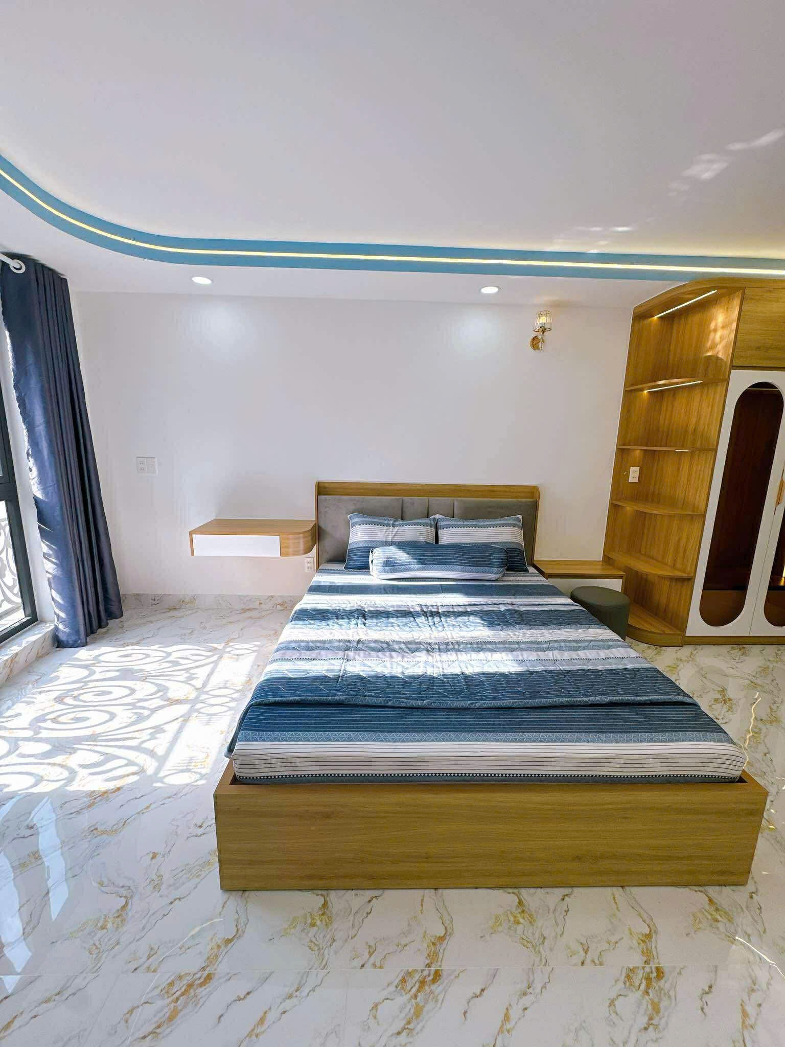 NHÀ ĐẸP 5 TẦNG FULL NỘI THẤT - TRƯỚC NHÀ 10m OTO QUAY ĐẦU - CÁCH 20M RA MẶT TIỀN 9
