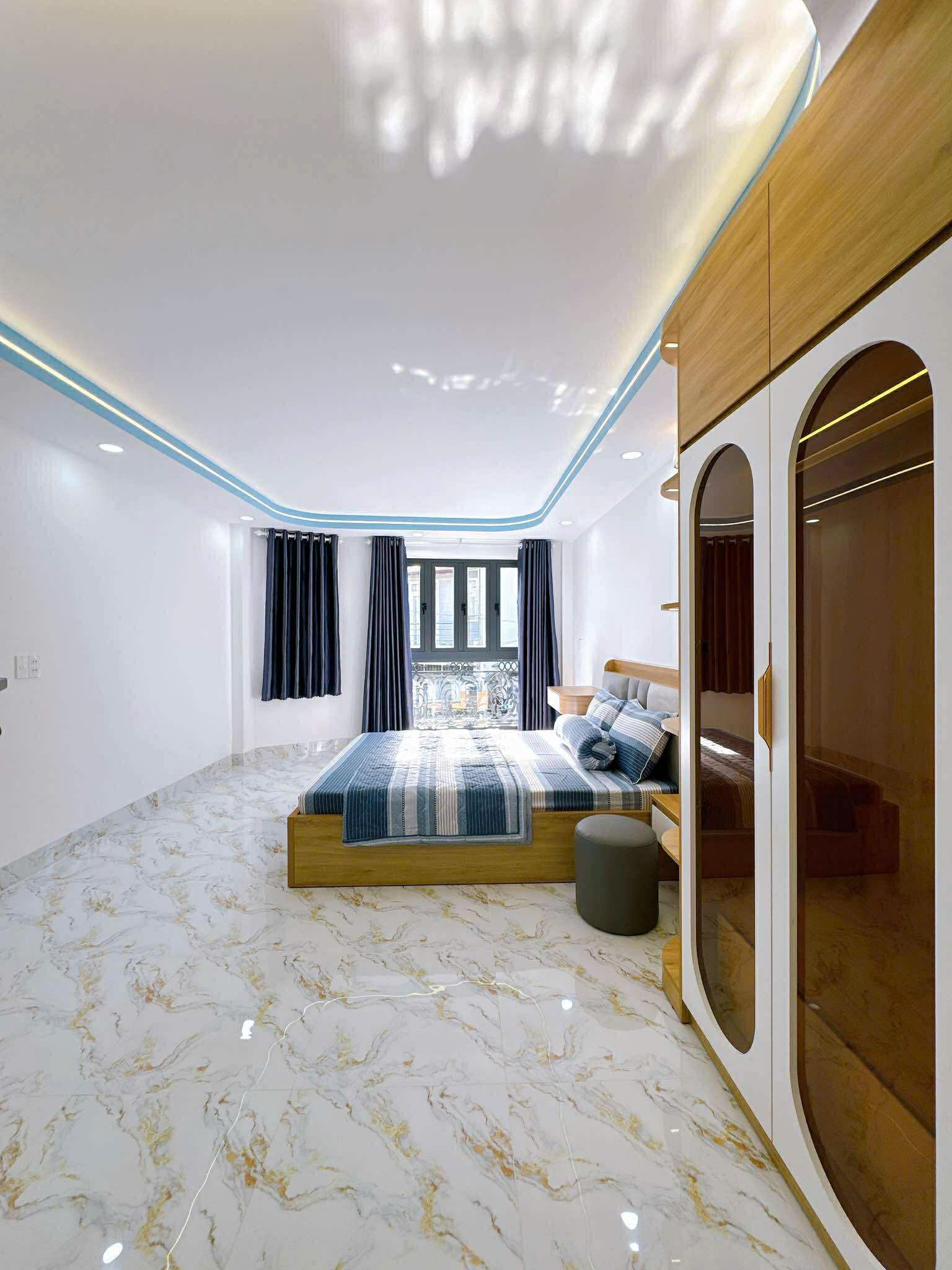 NHÀ ĐẸP 5 TẦNG FULL NỘI THẤT - TRƯỚC NHÀ 10m OTO QUAY ĐẦU - CÁCH 20M RA MẶT TIỀN 3