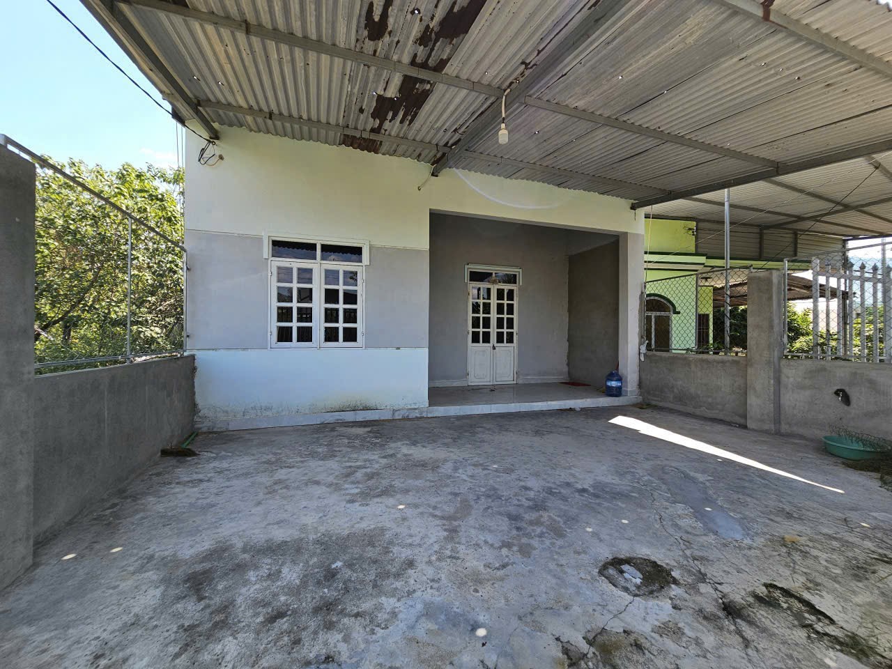 Bán nhà Suối Tiên giá rẻ gần nhà văn hoá thôn Gò Mè 4