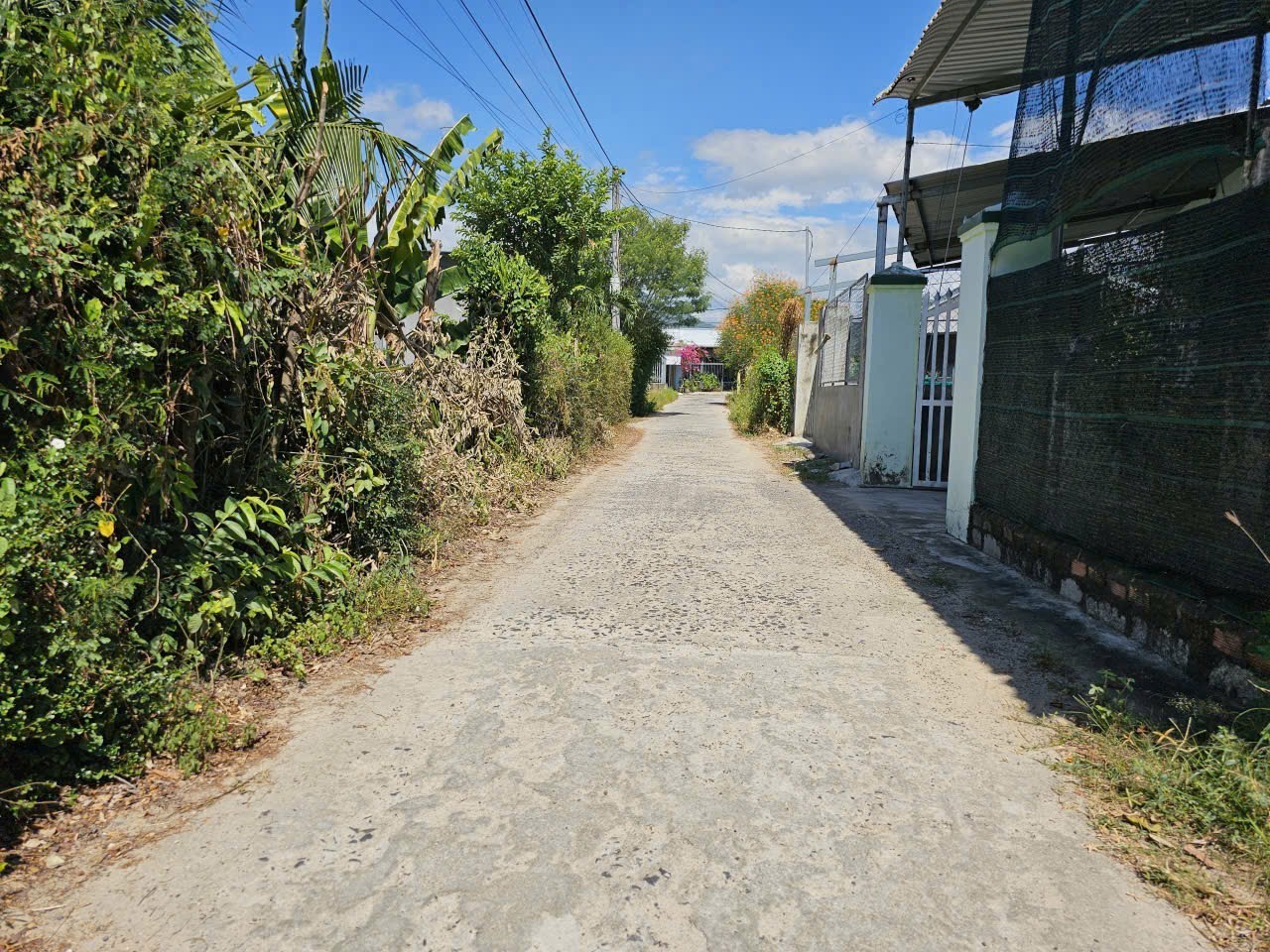 Bán nhà Suối Tiên giá rẻ gần nhà văn hoá thôn Gò Mè 5