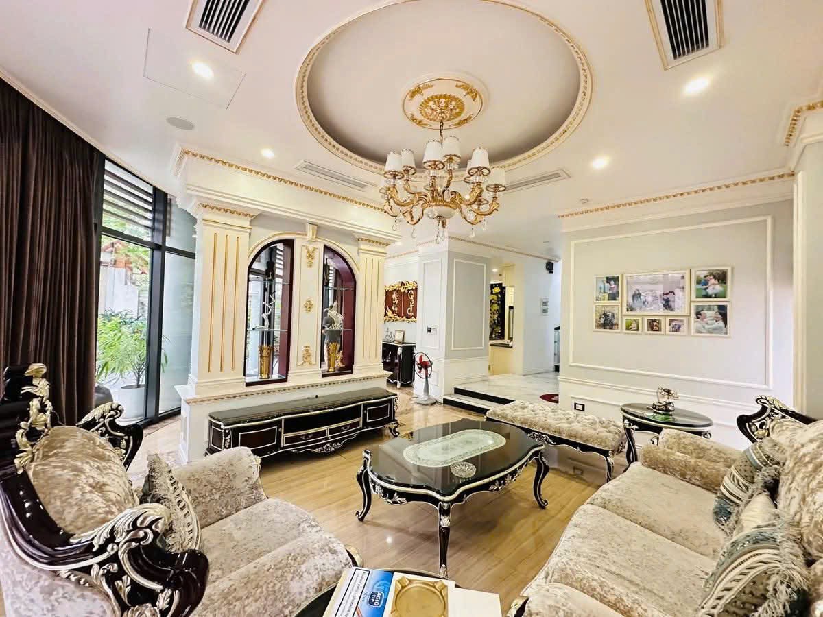 Lô Góc liền kề KĐT Văn Phú view công viên gần trường Marie Curie 100m2 chỉ 21.x tỷ. 0989626116