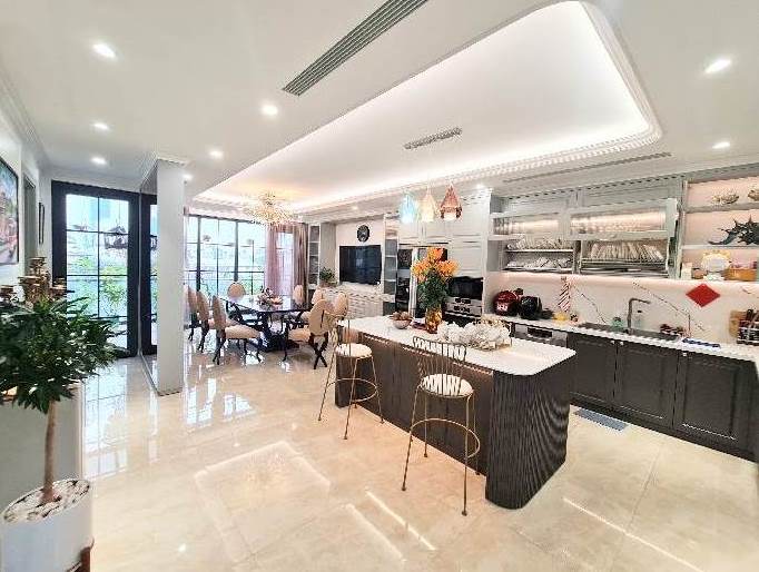 Tôi bán nhà liền kề mặt đường 15m KĐT Kiến Hưng Luxury 70m2 chỉ 18.x tỷ. Lh 0989626116 3