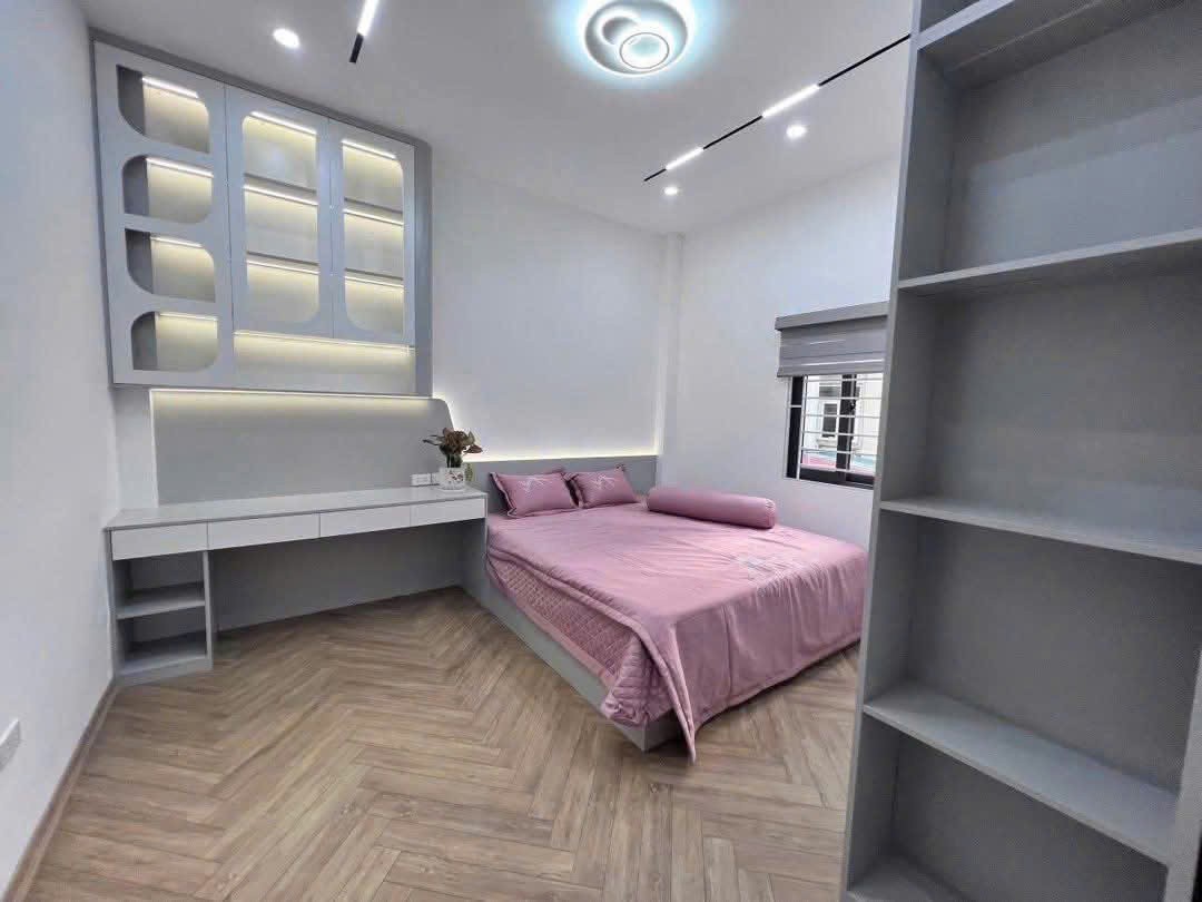 Tôi bán nhà mặt ngõ 806 Kim Giang cạnh KĐT Linh Đàm 36m2 chỉ 6.1 tỷ. LH 0989626116 3