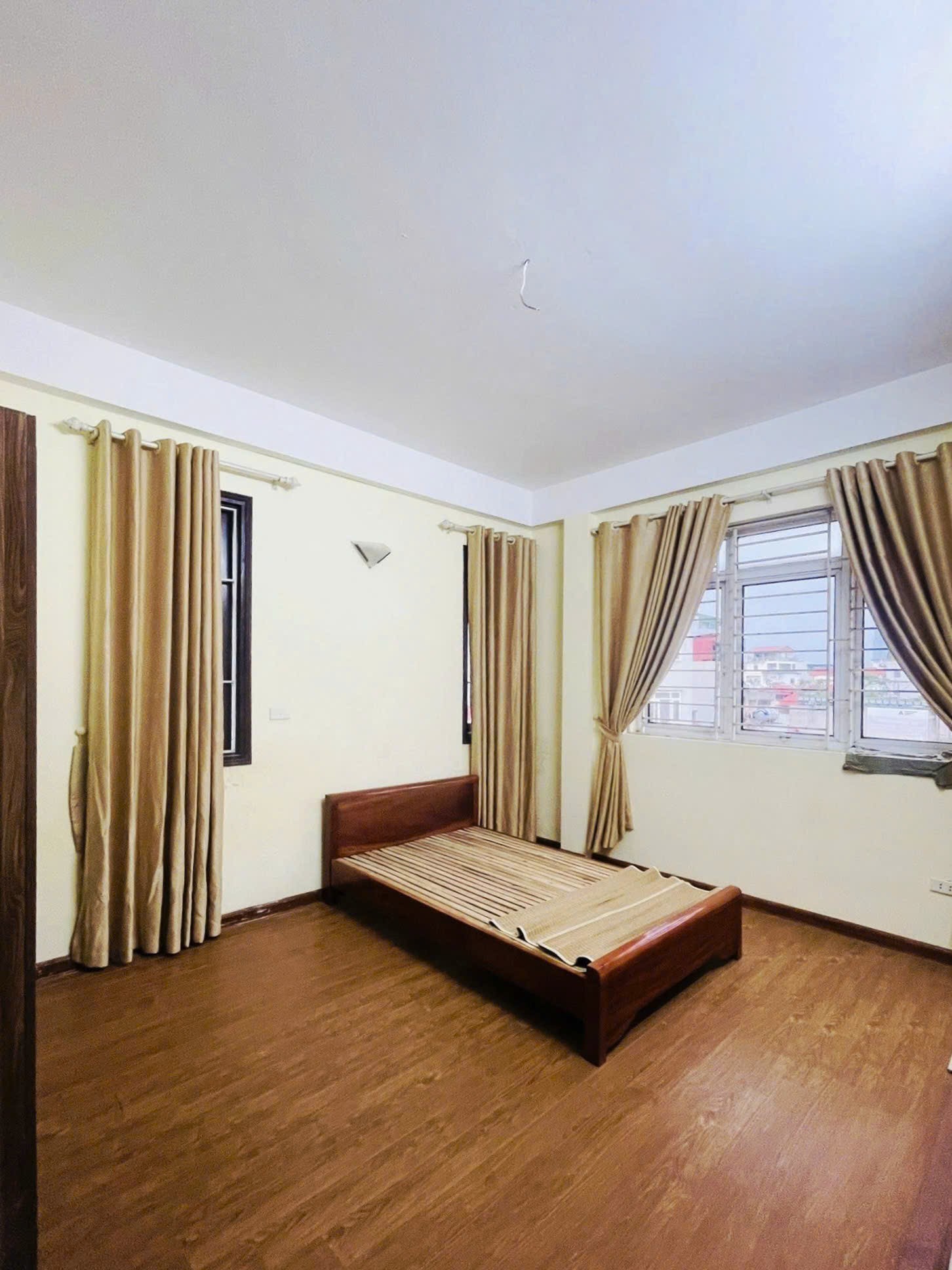 Nhà 6 Tầng Mặt Ngõ Khúc Thừa Dụ – Vừa Ở, Vừa Kinh Doanh, Tăng Giá Mạnh 2