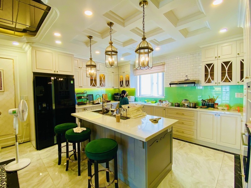 Bán Biệt thự siêu sang Lê Văn Lương, 141m2 (7.9x19) 5 tầng, tháng máy, giảm 500Tr còn 20.5 tỷ