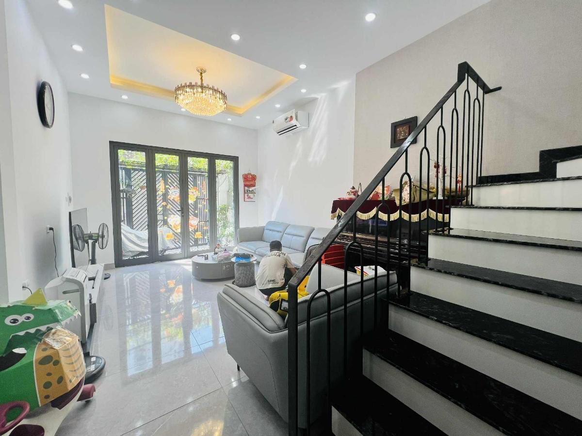 BÁN NHÀ LẠC LONG QUÂN CẦU GIẤY Ô TÔ VÀO NHÀ  - NHÀ MỚI VỊ TRÍ ĐẸP 60M 15 TỶ 2