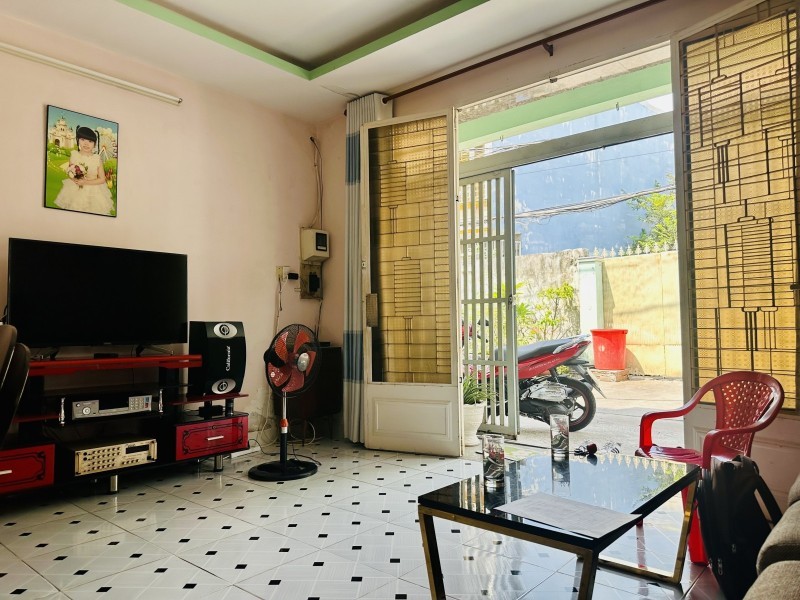 Bán nhà 173m2 Lương Văn Can Q8 – Ngang 6.3m – Hẻm xe hơi – 11.15 Tỷ 2