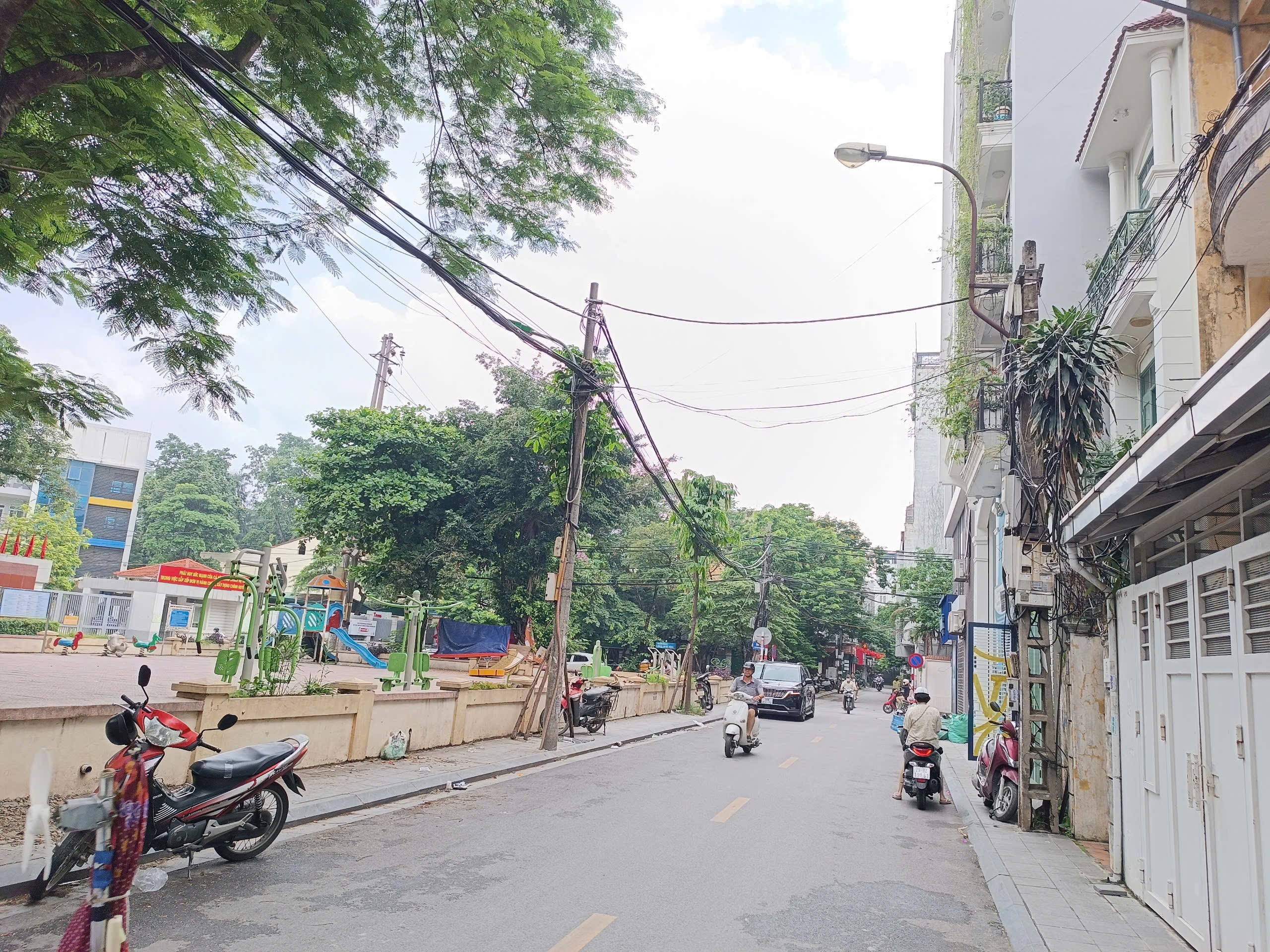 Bán nhà ĐẶNG VĂN NGỮ – LÔ GÓC – Ô TÔ TRÁNH – MẶT TIỀN 4.8m – 65m² x 4T – 20,8 tỷ 3